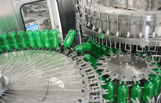Otomatik Soda Dolum Makinesi Alkolsüz İçecekler Dolgusu Karbonatlı İçecek Dolum Makinesi CE Sertifikası
