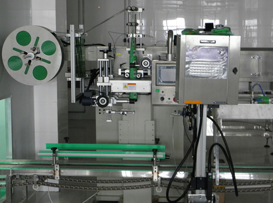 Elektrikli 6kw Sticker Etiketleme Makinesi Lineer Sıcak Eriyik Opp Etiketleme Makinesi